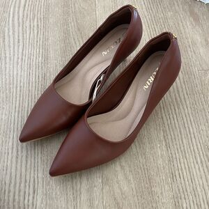 Brand new burgundy heels